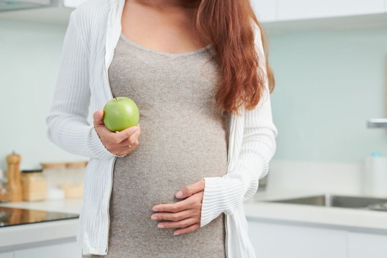 8 Benefits Of Eating Apples During Pregnancy